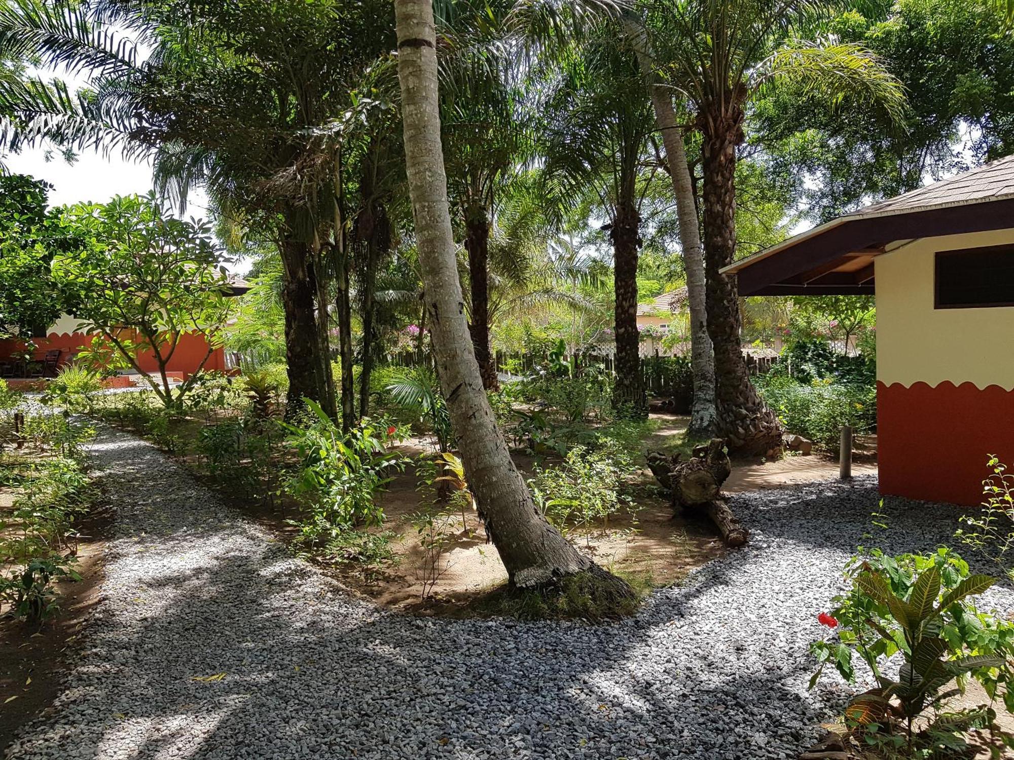 Ko-Sa Beach Resort Ltd Ampeni Exterior foto
